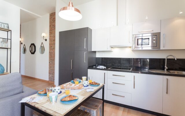 Cozy Flat Niño de Guevara