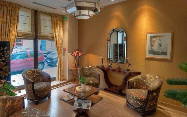 Hotel Des Champs Elysees