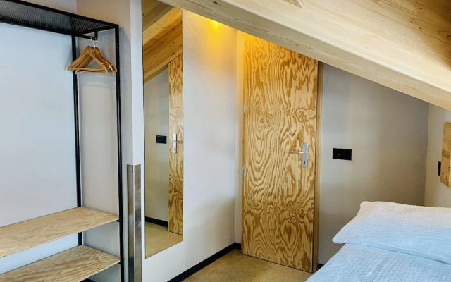 Peaky Riders Self Check-in Hotel
