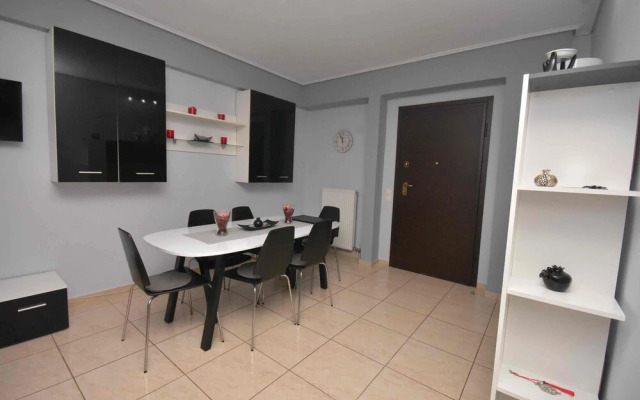 A&J Apartments or Rooms athens airport