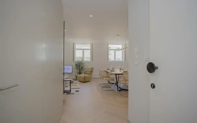 Liiiving in Porto - Luxury Beachfront Apartment VI