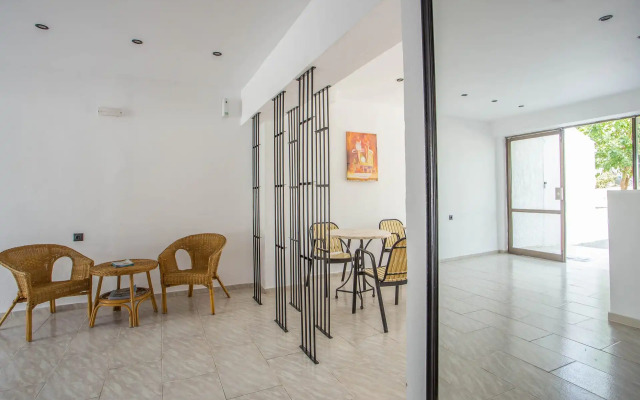 Nikos BnB