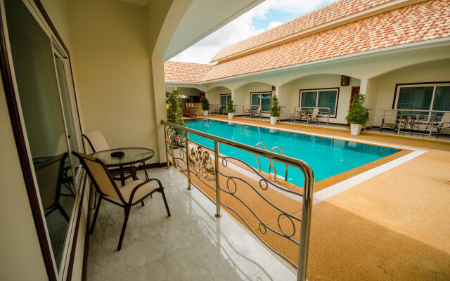 Nok Resort & Hotel