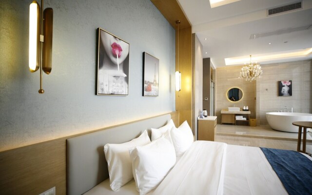 Manhatton Hotel Guangxi Univeristy