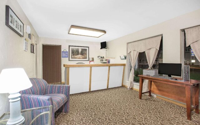 Travel Inn & Suites