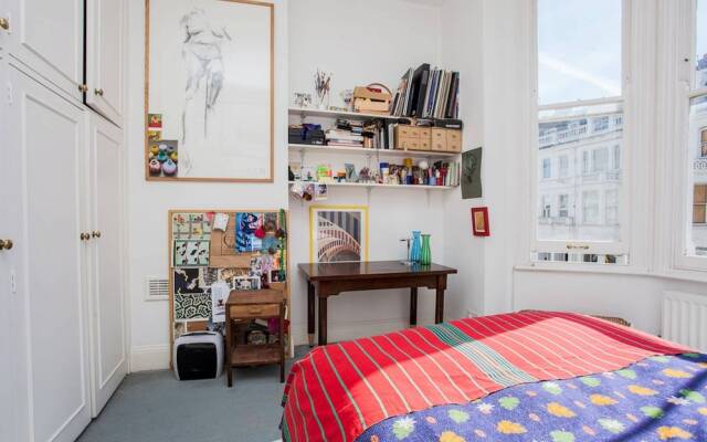 Beautiful and Light Chelsea 1 Bed Apartment