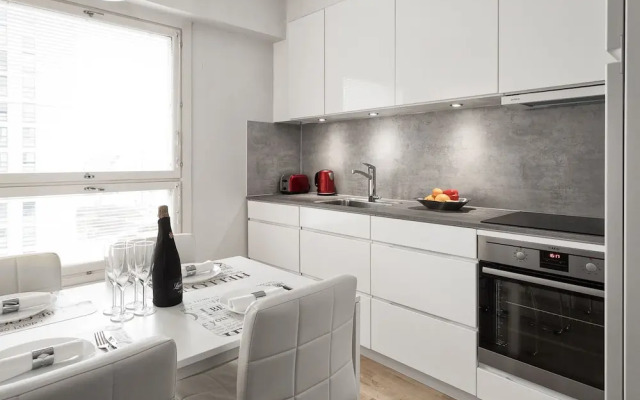 Seaside Downtown Apartment