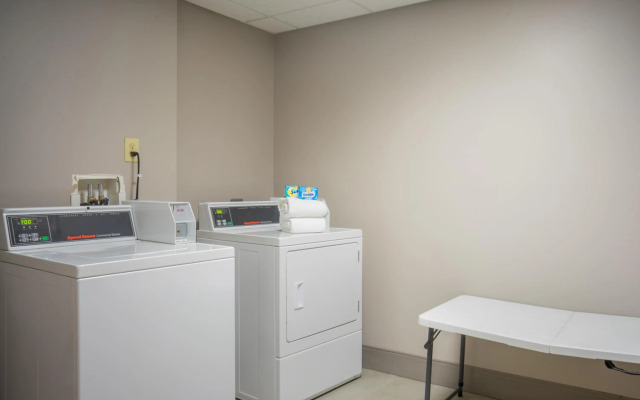 Country Inn & Suites by Radisson, Doswell (Kings Dominion), VA