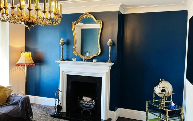 In the Posh Suburb Enjoy the Peak District Views