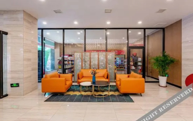 Starway Hotel (Baoding Wanbo Square)