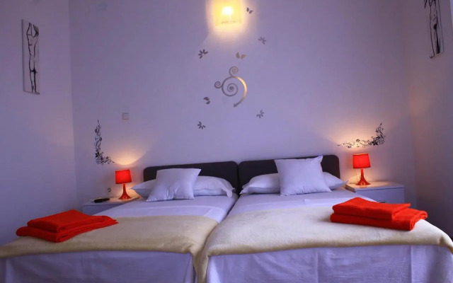 Studio Apartments Buki