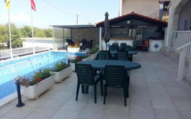 Villa Ana