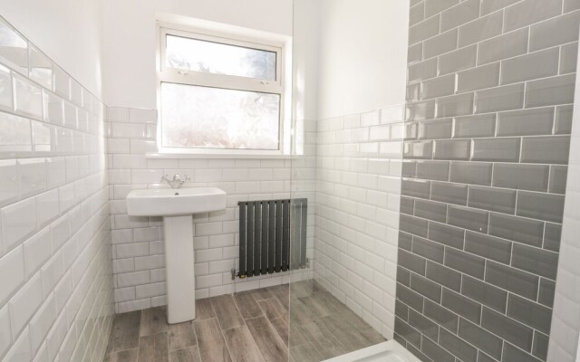 11 Seabreeze, Llandudno