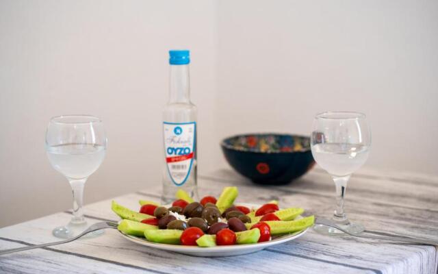 Gennadi Sun Apartments 300 m from the beach