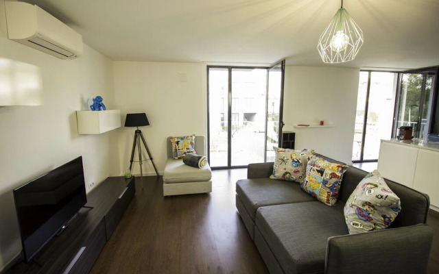 Guest H4U Bonjardim Pop Art City Center