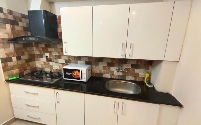 Luxurious & Comfy 1BHK Apartment, Wifi & SmartTV.