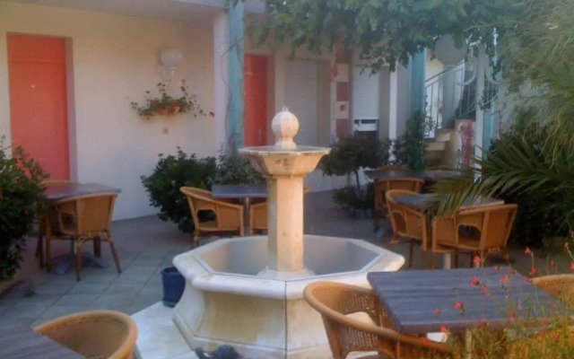 Hotel Orange Marine