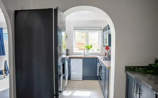 Host Stay Glazier Drive