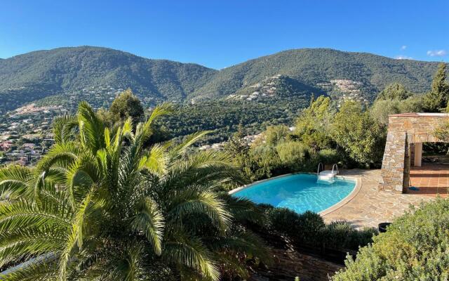 Villa in Cavalaire With Sea View & Pool