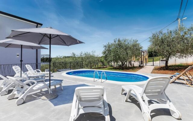 Awesome Apartment in Porec With 2 Bedrooms, Wifi and Outdoor Swimming Pool