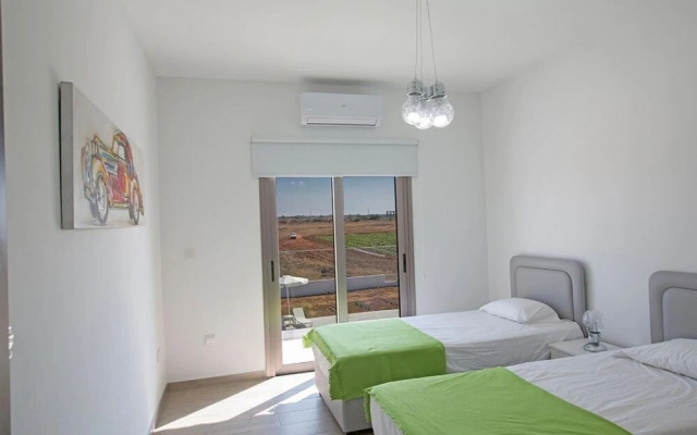 Villa Sienna AQ Ga98