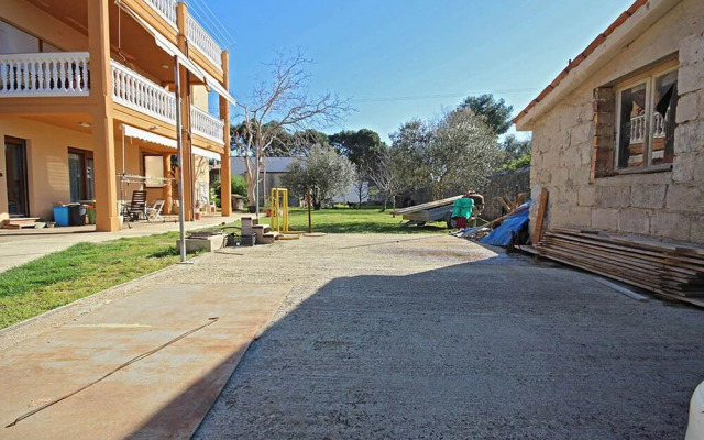 Studio Apartment Valkane