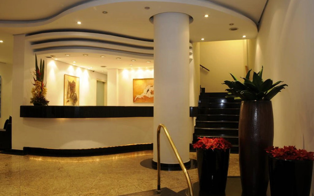 Shelton Hotel