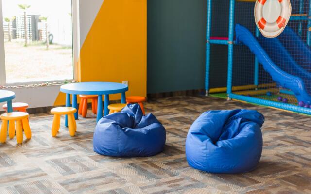 Aquamarine Family Club Hotel