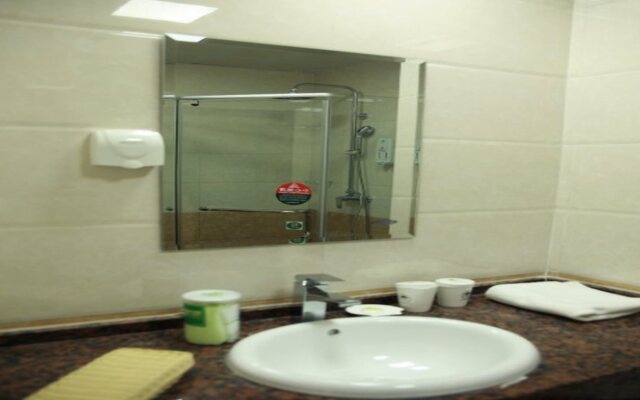 GreenTree Inn Puyang Jingkai Avenue Wuyi Road Business Hotel