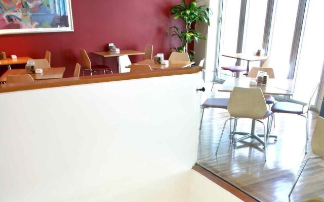YEHS Hotel Melbourne CBD