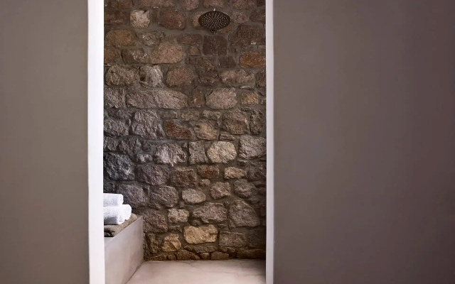 Kedros Milos Suites
