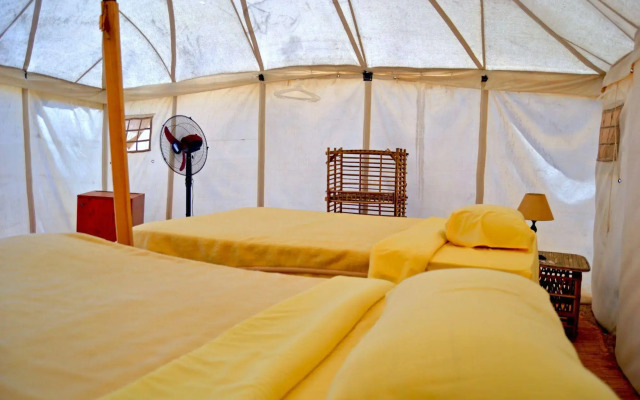 Marsa Nakari Village