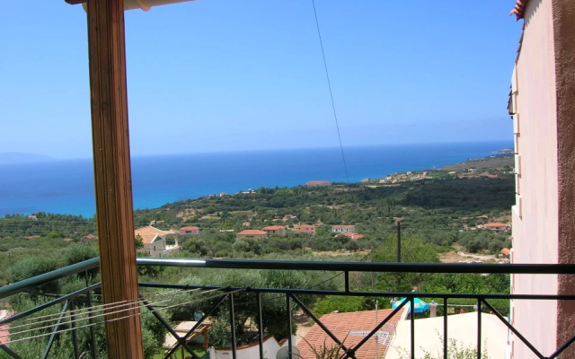 Nostos Studios & Apartments