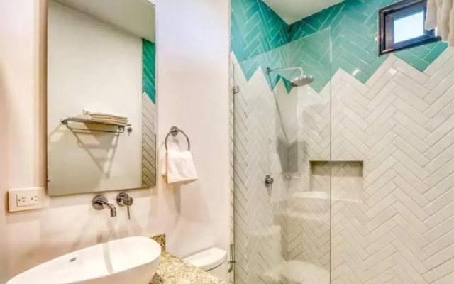 307 Amena Awesome Penthouse w/ Private Pool and Gym