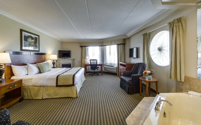 Monte Carlo Inn Barrie Suites