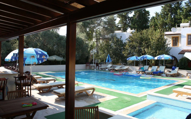 Toloman Hotel Bitez Beach