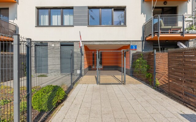 Symboliczna Apartment Warsaw by Renters