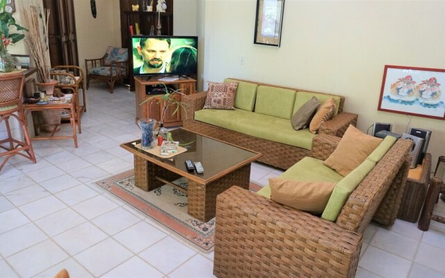 2 Bedroom 'Bird Watching Vacation' Villa