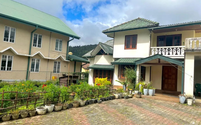 Selis Manor Holiday Home