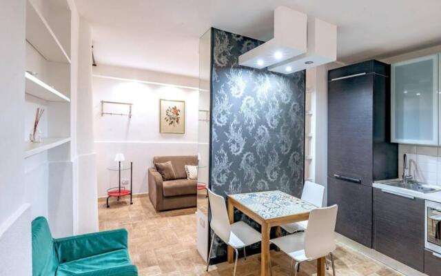 Lovely Apartment Ground Floor Colosseo up 4 Prs !