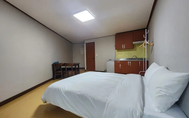 Sorak Y Hostel