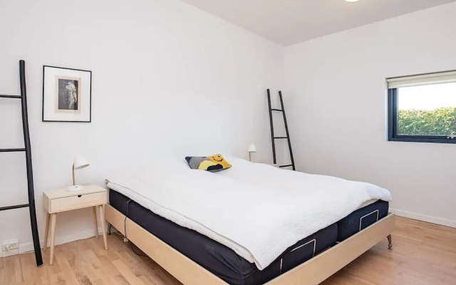 6 Person Holiday Home in Vaeggerlose