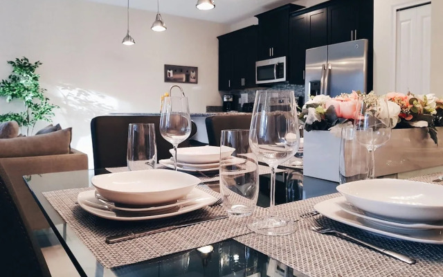 1556 PD - Poolside Bliss: Enchanted 4BR Townhome