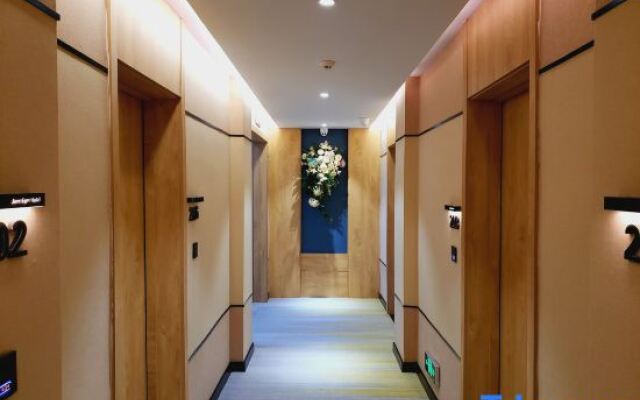 Tonghe Jian'ai Light Luxury Hotel
