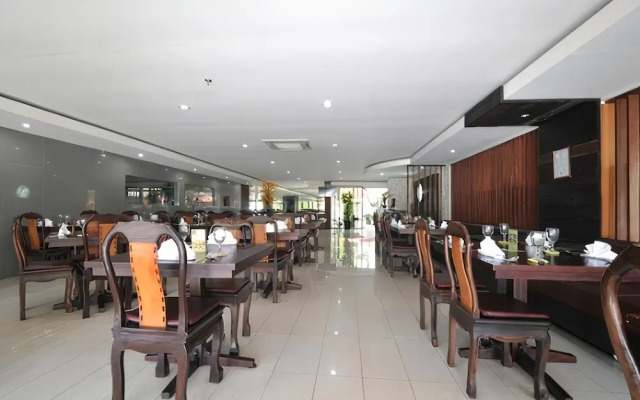 The Kanjeng Suites Kuta Galeria - Bali