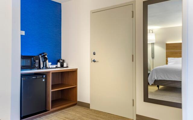 Holiday Inn Express Hotel & Suites Albuquerque Midtown by IHG