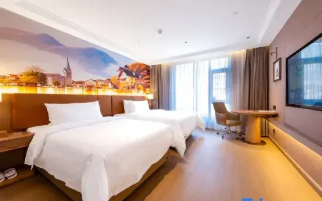 Vienna Hotel (Jubao Road, Zhidan County)