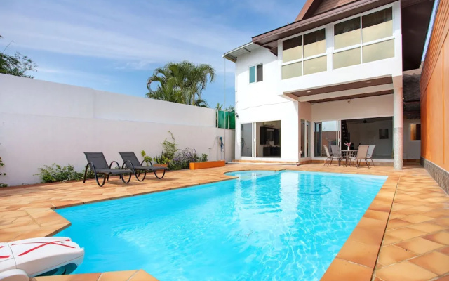 Holiday Bliss 3BR Pool Villa Lancelot 2