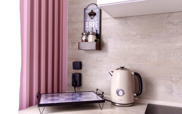 Apart Mari на набережной Генерала Карбышева 4