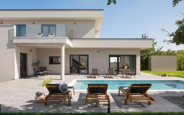 Tasteful Villa in Labin With Private Outdoor Pool